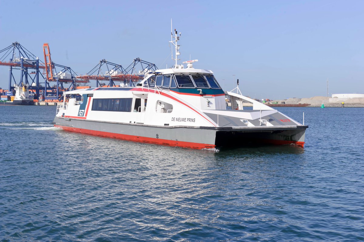 Zorgen over verdwijnen Fast Ferry tussen Hoek van Holland en de Maasvlakte, maar er is hoop. Beste OV reiziger, lees verder bit.ly/3DsYduk