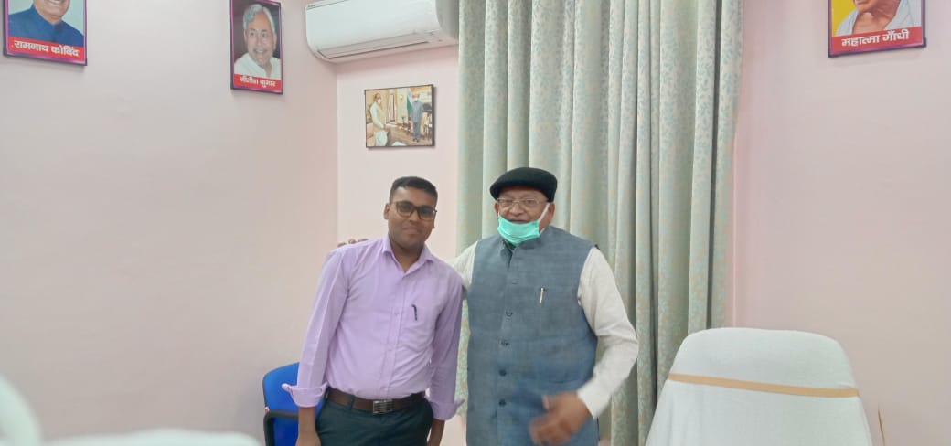 Singhapbjp's tweet photo. 65वीं बिहार लोक सेवा आयोग में चयनित #आरा के दिपांकर कुमार को उप चुनाव अधिकारी बननें पर हार्दिक शुभकामनाएं, ईश्वर से आपके उज्जवल भविष्य की कामना करता हूँ !
#bpsc65 https://t.co/CNcbw5JMp2