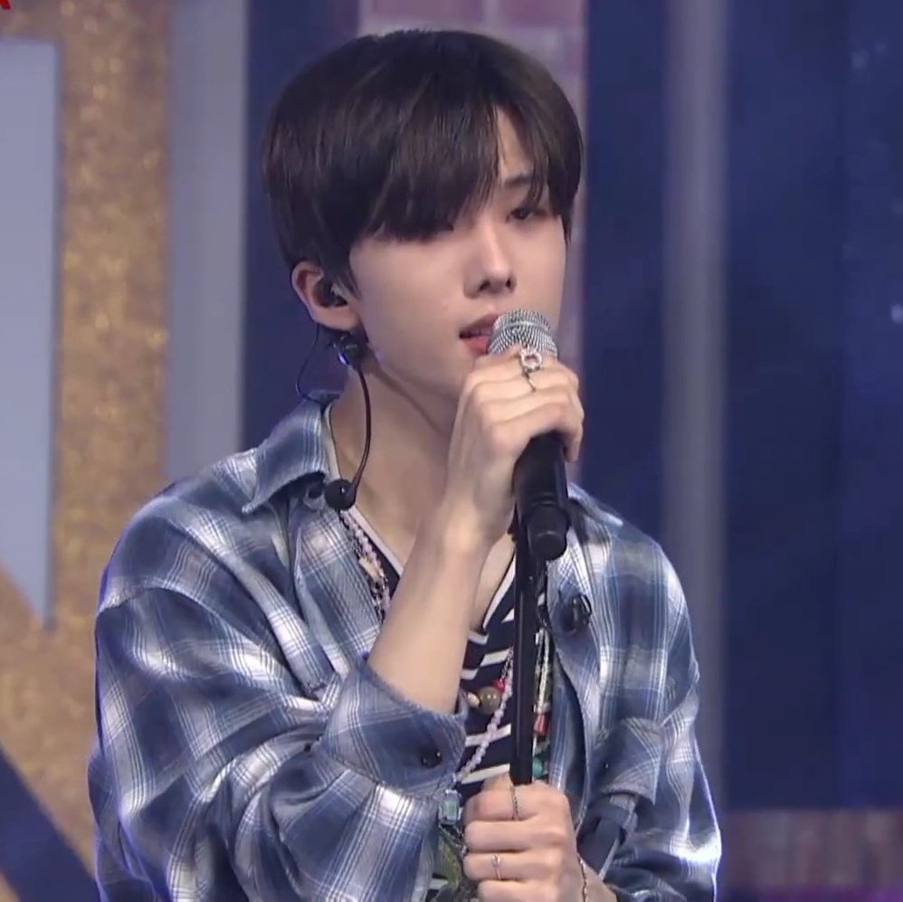 jjjspnm's tweet photo. จีซองหล่อขึ้นทุกวันทุกวินาทีจริงๆวะ ขยับตัวก็หล่อไม่ไหวแล้ว แงงงงงนุชอบเขาค่ะแม่ https://t.co/TB7c8q3u2T