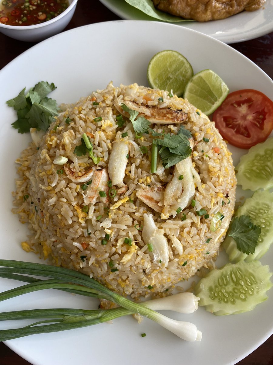 reviewsbybk's tweet photo. 📍ศรีนวล ซีฟู้ด @ซอยนาจอมเทียน
เมนูที่แนะนำของร้านนี้เลย คือ ปลาหมึกผัดไข่เค็ม ที่นี่คือ the best จริงๆ ไข่เค็มคือมันมาก ปลาหมึกไม่เหนียวเลย &amp; ข้าวผัดปูให้เนื้อปูเยอะสุดๆใครมากินร้านนี้บอกเลย 2 เมนูนี้คือ ห้ามพลาด!
ความอร่อย😋:7.5/10 #อร่อยบอกต่อ @aroii @aroiipaiadk #รีวิวพัทยา https://t.co/thfuztWy0E