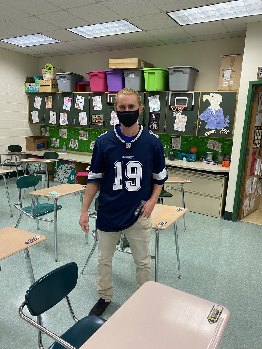 Sad day for <a href="/mrscanlonNAIS/">Mr. Scanlon</a> , not a good time to be a Giants fan…Thanks Mr. Pilla for supplying the Cowboys jersey, made my day!