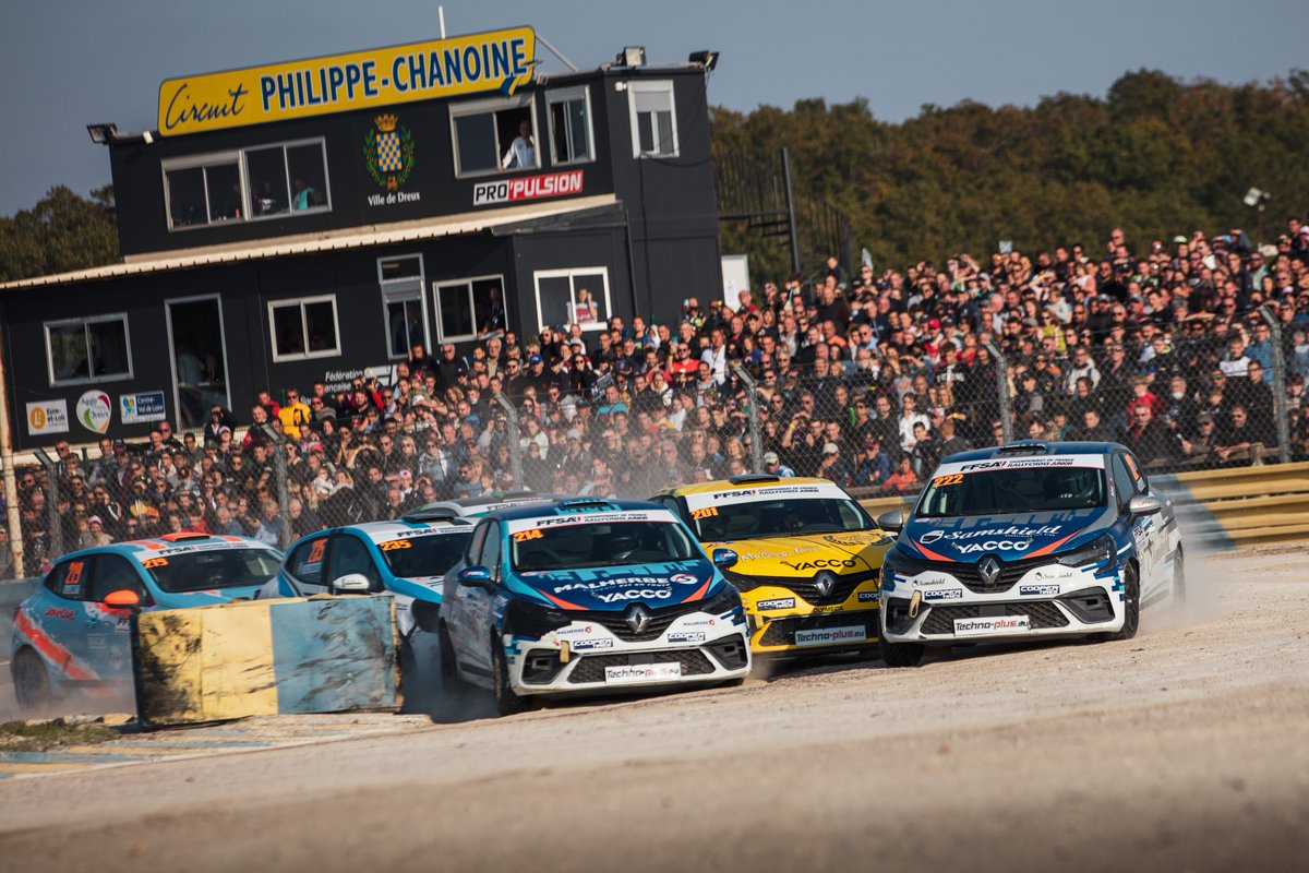 ⏮ While the #ClioTrophy France Terre &amp; Italia seasons concluded, the suspense remains in Belgium and in RX. Meanwhile #ClioRally5 now leads both French 2WD Championships and #ClioRally4 scored big wins in France &amp; Italy!

🇬🇧 renaultsport.com/customer-racin…
🇫🇷 renaultsport.com/activites-comp…
