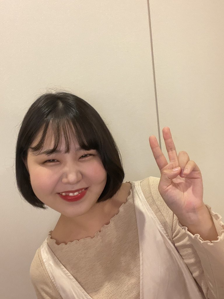 yukidoke04's tweet photo. 【メンバー紹介🌷4人目】

🐻‍❄️もえこ
💗リード

ゆきどけの衣装担当👒
韓国コーデがよく似合うかわいこちゃん❣️
繊細な歌声からカッコイイ声まで変幻自在😈
ひとりごとは韓国語😲 https://t.co/IkGkpKnVmp