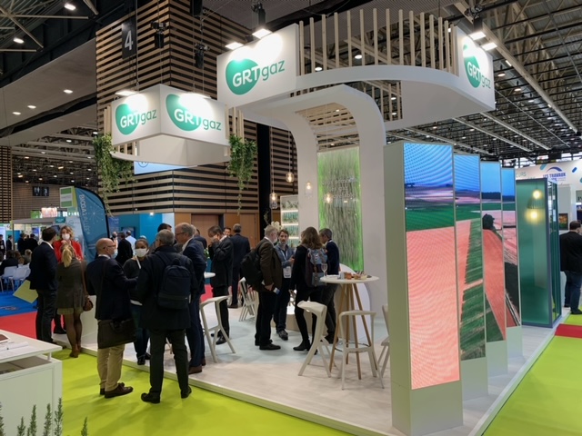 natrangroupe's tweet photo. #Pollutec2021 Ça commence aujourd’hui🚀

Nos équipes vous attendent Hall 4 stand K152 &amp; Hall 3 – stand C151 pour échanger sur vos projets gaz, #gazrenouvelables, #H2! Le stand Hall 3 C151 est dédié à la #GazéificationHydrothermale avec les partenaires #TreaTech, #Naldeo &amp; #Sarus. https://t.co/3UhppsSXsB