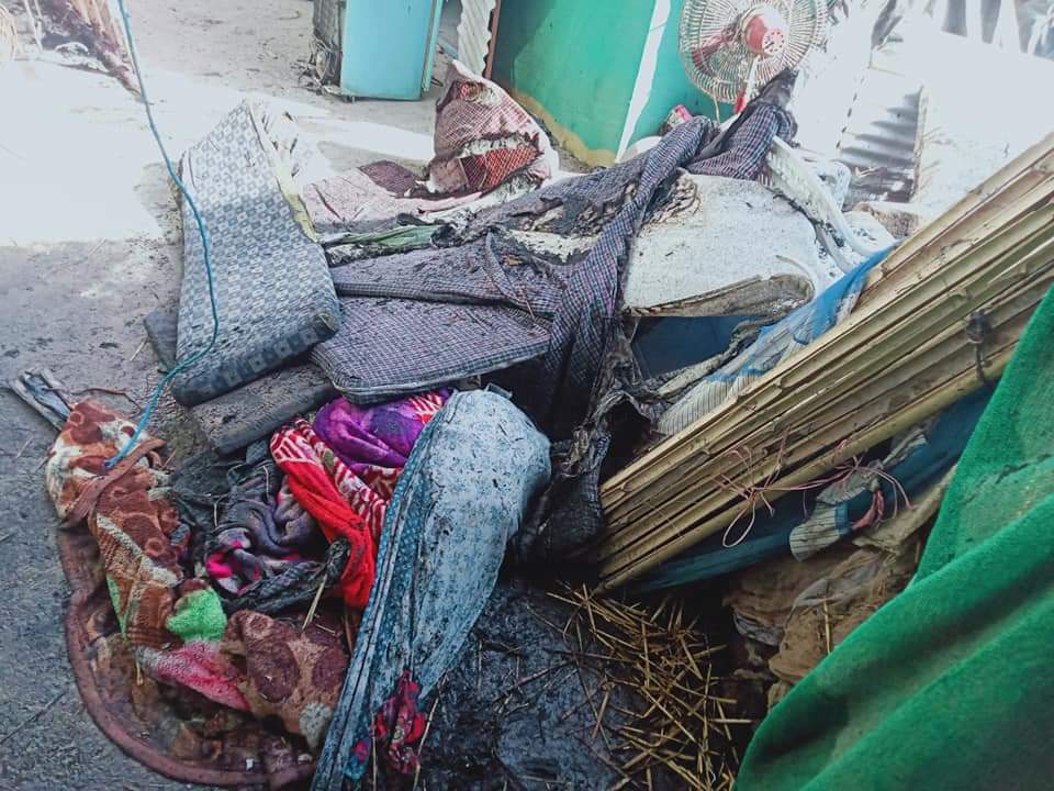 Fire tragedy at Tikri Border ,2 tents of farmers burnt
No casualties.

#FarmersProtest