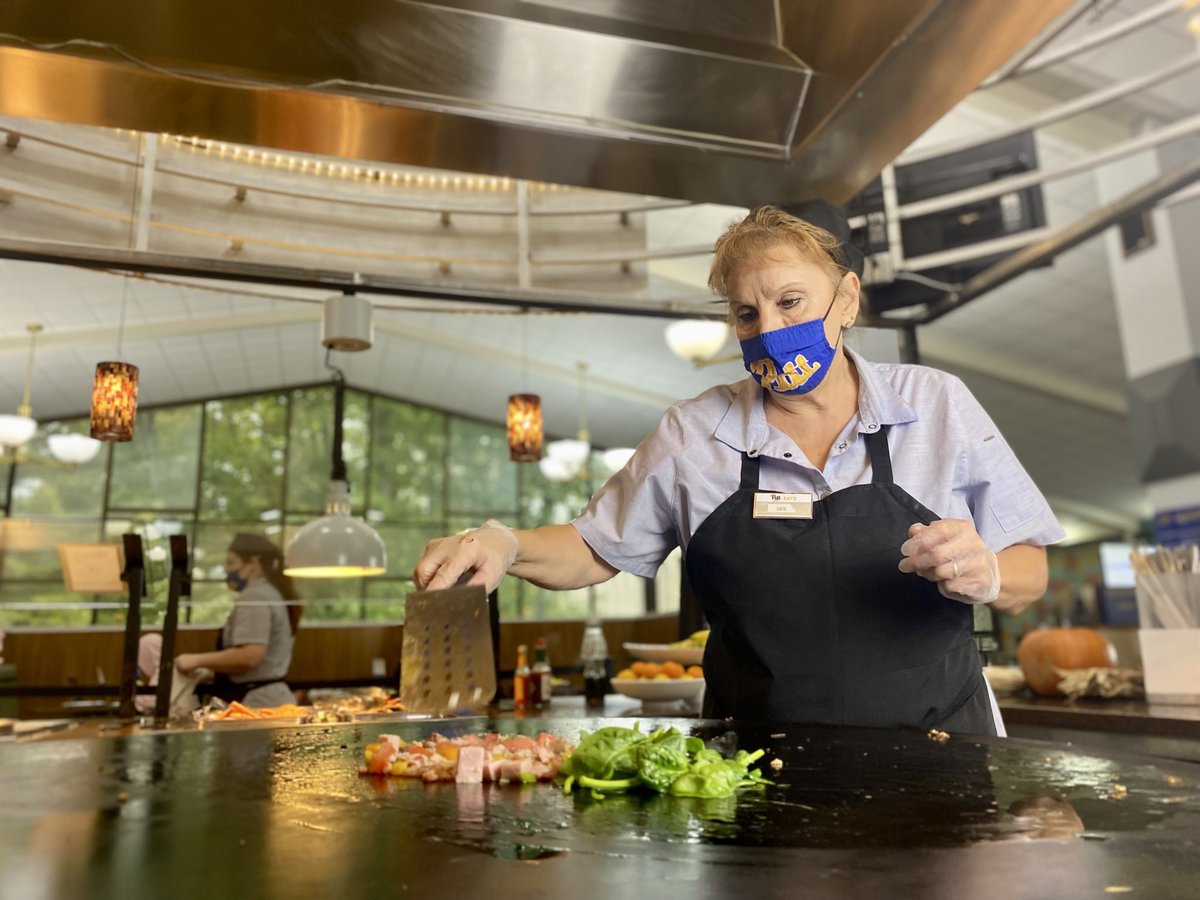 UPJEats's tweet photo. Omelettes are an EGG-cellent way to start off your day! Ms. Deb is here for you Monday-Friday, 7:30 AM - 10:00 AM at PJ’s Dining Hall to prepare you an omelette made with love 💙💛

#upjeats
#breakfast 
#omelette https://t.co/fdT73096rJ