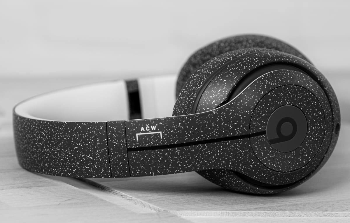 CeotechI's tweet photo. Beats svela le cuffie Beats Studio3 Wireless ACW Concrete
-
#ACOLDWALL #ACW #ANC #Apple #AppleW1 #Beats #BeatsStudioBud #BeatsStudio3 #BeatsStudio3Wireless #Cuffie #CuffieOverEar #FastFuel #Innovazione #LilDurk #LimitedEdition #OverEar #PureANC
https://t.co/yu4qx9ppnT https://t.co/dSokK7idME