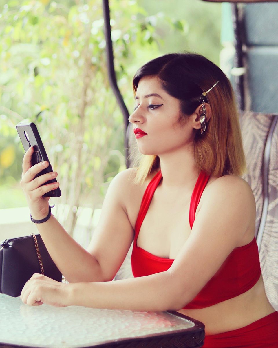 iruchigopal's tweet photo. Me waiting for social media to come back… also me thinking 💭 if I could dedicate at least 2 hours specifically to “no social media” or “no screen time” daily, how good it would work for my well-being! ✨
#facebookblack #SocialMediaDown https://t.co/ljIY9urJTz