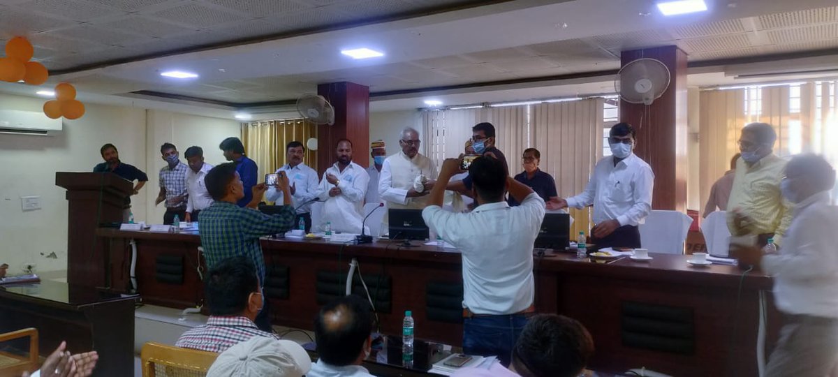 आज जनपद मेरठ में विधायी समाधिकार समिति के अधिकारियों के साथ बैठक करते हुए !!!

जय शिक्षक जय वित्त विहीन गुट 
जय शिक्षक जय समाजवाद 
#बाइस_में_बाइसकिल 
<a href="/yadavakhilesh/">Akhilesh Yadav</a> <a href="/samajwadiparty/">Samajwadi Party</a> <a href="/NareshUttamSP/">Naresh Uttam Patel (#मैं_PDA_परिवार_से_हूं)</a> <a href="/DrRajpalKashyap/">Dr. Rajpal Kashyap</a>