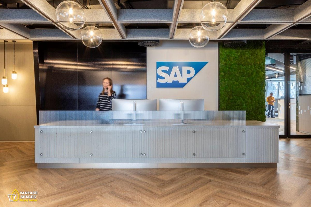 VantageSpaces's tweet photo. We know how to make an entrance! π₯
Your reception is your face to the world; one of the most critical areas of a business. Leave your staff and clients with a long-lasting impression with our bewitching biophilia.
#officereception https://t.co/mOAZBB1ne1