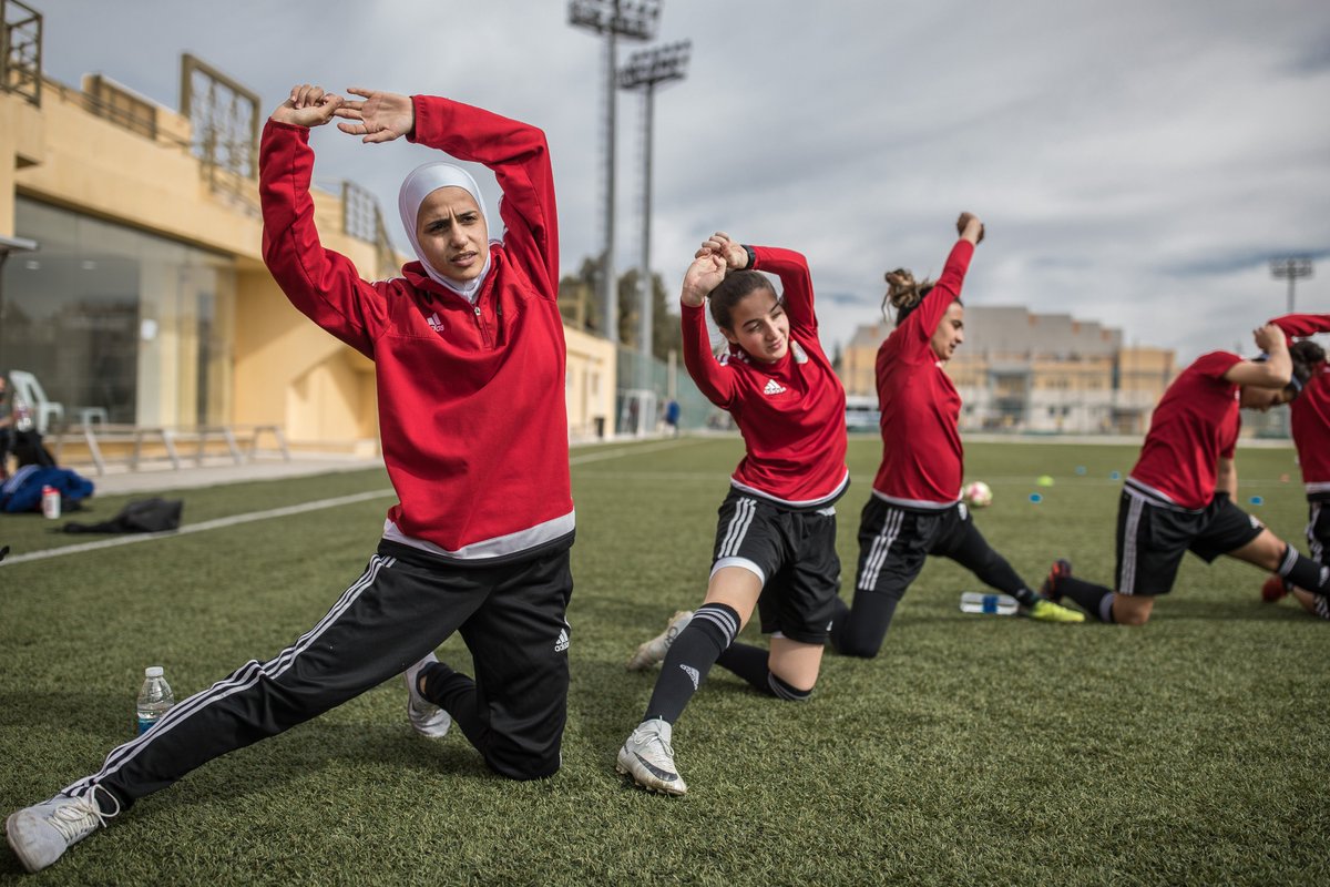 🚨Amazing opportunity to be part of this funded PhD opportunity with <a href="/ORRECO1/">ORRECO</a>, <a href="/FIFAcom/">FIFA</a> and <a href="/westernsydneyu/">Western Sydney University</a> --> examining the menstrual cycle and its implications for soccer performance and female health.

Deadline: 31st Oct 2021

Apply now ↩️
westernsydney.edu.au/schools/grs/sc…