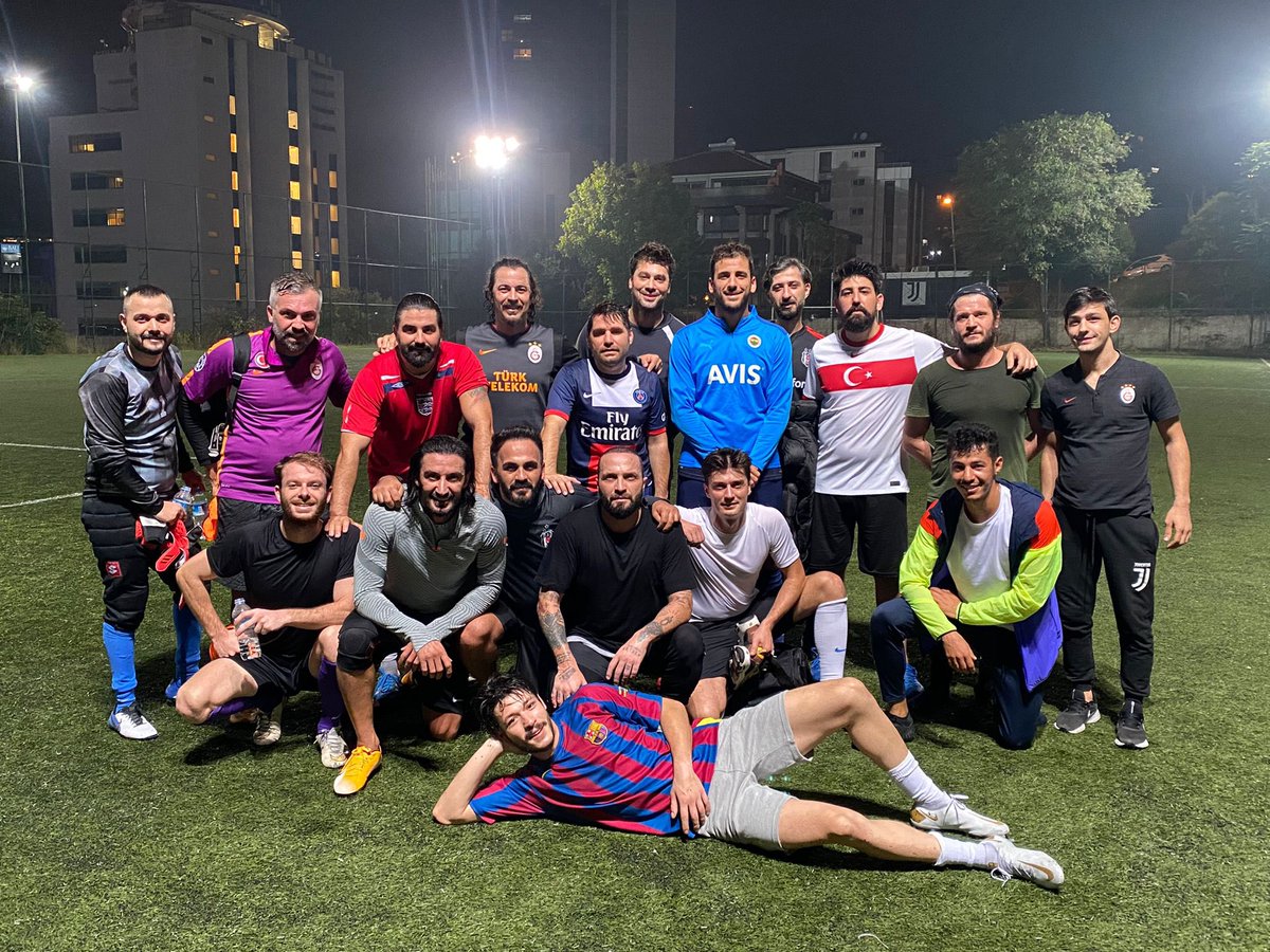 ArtFootballTurk's tweet photo. Maç sonu ! 👏🏻 https://t.co/RppmvpVaUl