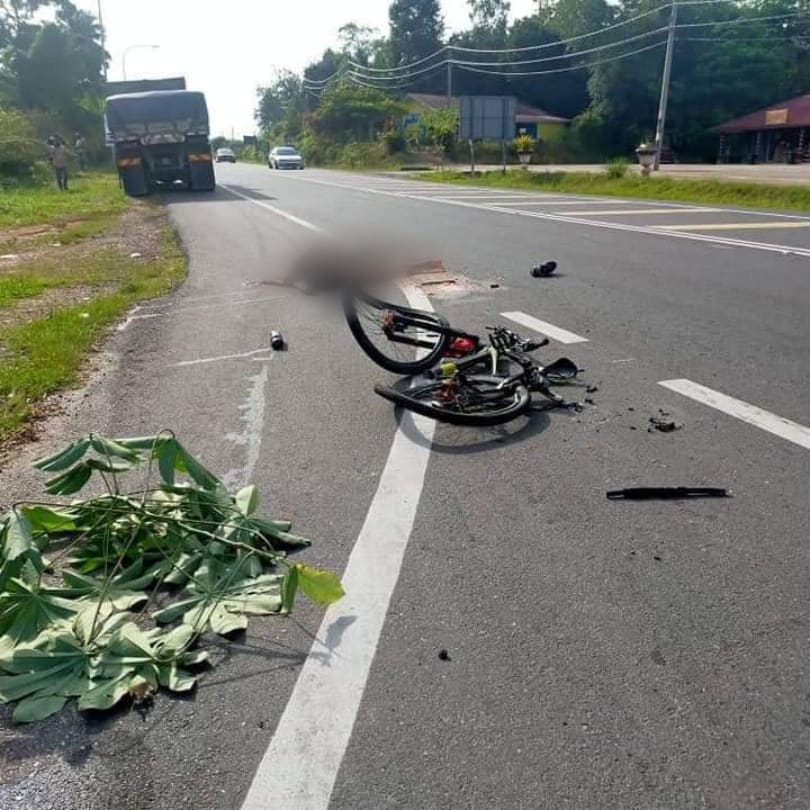 IKBMCrew_Info's tweet photo. 12.10.2021 selasa
Sik: Seorang penunggang basikal maut digilis sebuah lori ketika dalam perjalanan pulang dari beriadah di Kilometer 22, Jalan Jeniang -Sik Pedu di sini, pagi tadi. https://t.co/OgSKpJOEfY