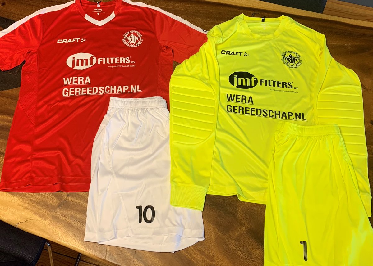 JMFFiltersBV's tweet photo. Het voetbalteam van WBSV 4 uit de Beemster loopt er dit seizoen keurig bij in hun nieuwe shirts. De tenues worden onder andere gesponsord door JMF-Filters B.V. Zij gaan er dit seizoen VOL GAS tegenaan net als ons team elke week weer doet!💪 #sponsor #kwaliteit #sponsoring https://t.co/Qthn69Bcak