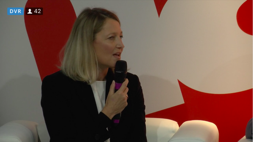 MindTheBridge's tweet photo. #intrapreneurship: "we created an internal process involving employees to develop new ideas & implement internally. One example: we developed an #AI algorithm to track #consumptions we're using at group level"
→ E.Trentin, CEO #SiramVeolia at @smaunotes w/ @aonetti #SMAU https://t.co/P5CROa2pRf