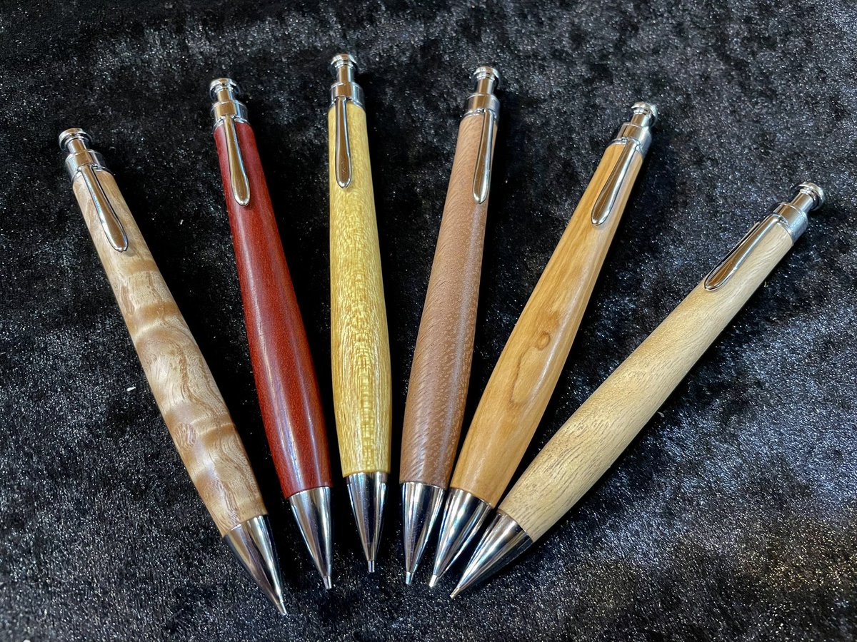 🐖プレゼント企画🐖 抽選で6名様に 「こぶた工房0.5mmシャープペンシル