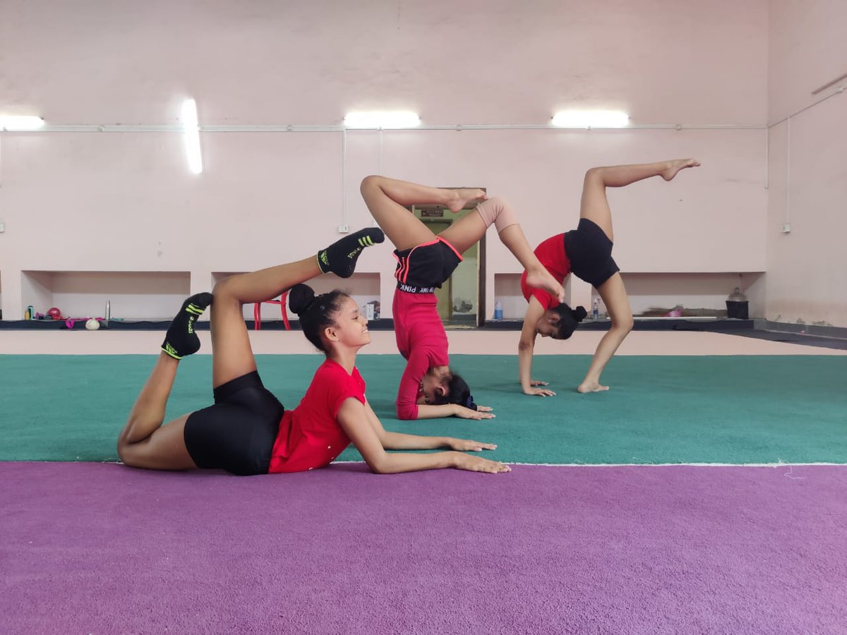 PremierRhythmic's tweet photo. Day 6 colour Red ft. PRGA SubJunior and Junior Advanced Batch with Senior Coach Sanjivani Purnapatre β₯οΈ our love and passion for #rhythmicgymnastics knows no bounds! Celebrating #navratri colours with the PRGA Batches. #PremierRhythmic https://t.co/M2vjnbB2MQ