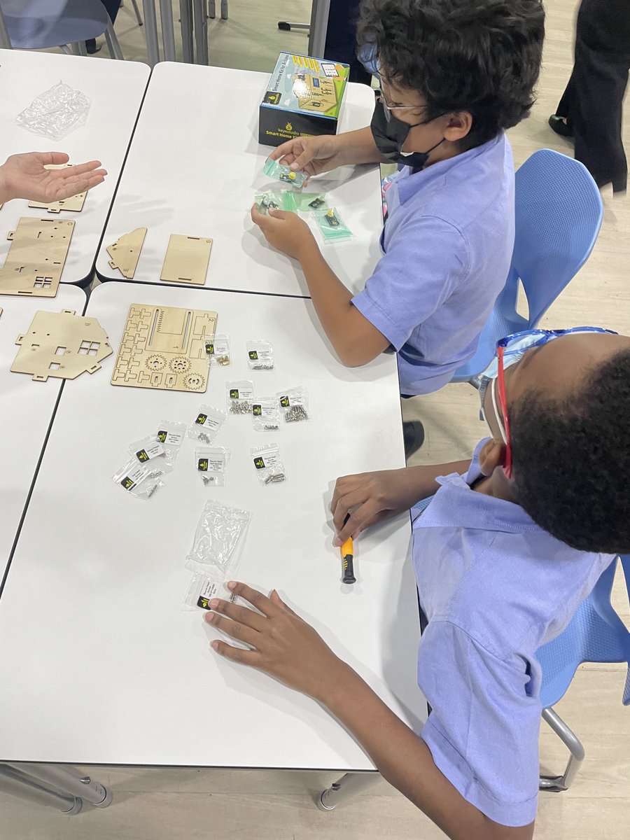 AIS_Academies's tweet photo. For two weeks, Ms. Noura Alsuwaidi, Head of Innovation with Sharjah Department of Housing, along with her colleagues Mr Sham and Mr Mohammed, will be engaging our Grade 5/6 Maths academy students in hands-on workshops around the latest in home innovation technology. #AISAcademies https://t.co/mrOzXjPFUA