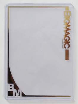 big_web_wccf's tweet photo. 【アーケード】
WCCFサイズのオリジナルロゴ入りローダーを特価で！
（FOOTISTAのサイズではありません）
保存用にローダーはいかがですか？
「KMCカードバリアハード」にピッタリなサイズです。
外寸64.5mm×90mm（内寸62.5mm×86mm）箔押し（ロゴや枠部分はメタリックブルー）
https://t.co/8uIE06FQHd https://t.co/8oqe1QplWH
