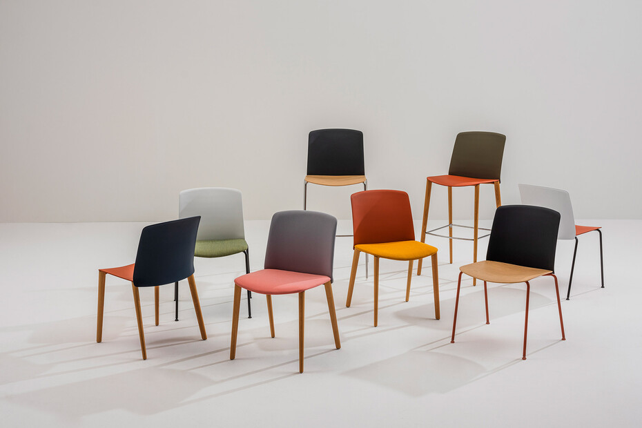 Forza_Projects's tweet photo. Celebrating Sustainability, we look at 3 new products that have incorporated this core value into their materials and design.
Featuring @arperofficial Mixu &amp; Kata chair and @AndreuWorld Nuez Lounge chair

#sustainability #materials #furniture #lounge #furniture #design #forza https://t.co/RLjk6cMPGt