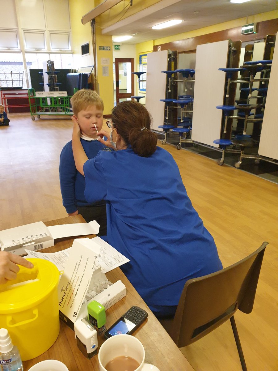 stmandmeyfs's tweet photo. Thank you to the nurses who sprayed our noses #flubusters https://t.co/5JnzptGZDJ