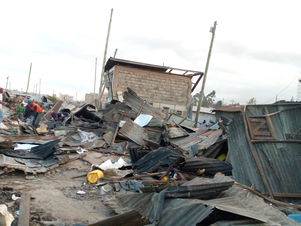 Thread By @ajosomotto

Register to vote? They've just demolished homes at Mukuru Kwa Njenga to make way for Nairobi Expressway, after a one-week notice - people don't matter. 'Register to vote?'

'Register, to vote?'For what, on what, about what? #EndForcedEvictions