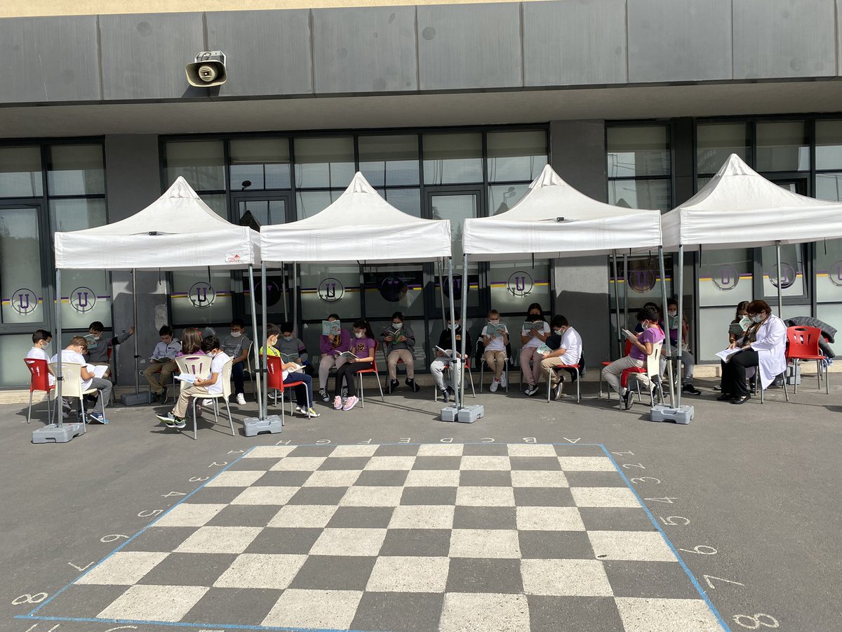 #KitapBenim dışarıda okuma saati