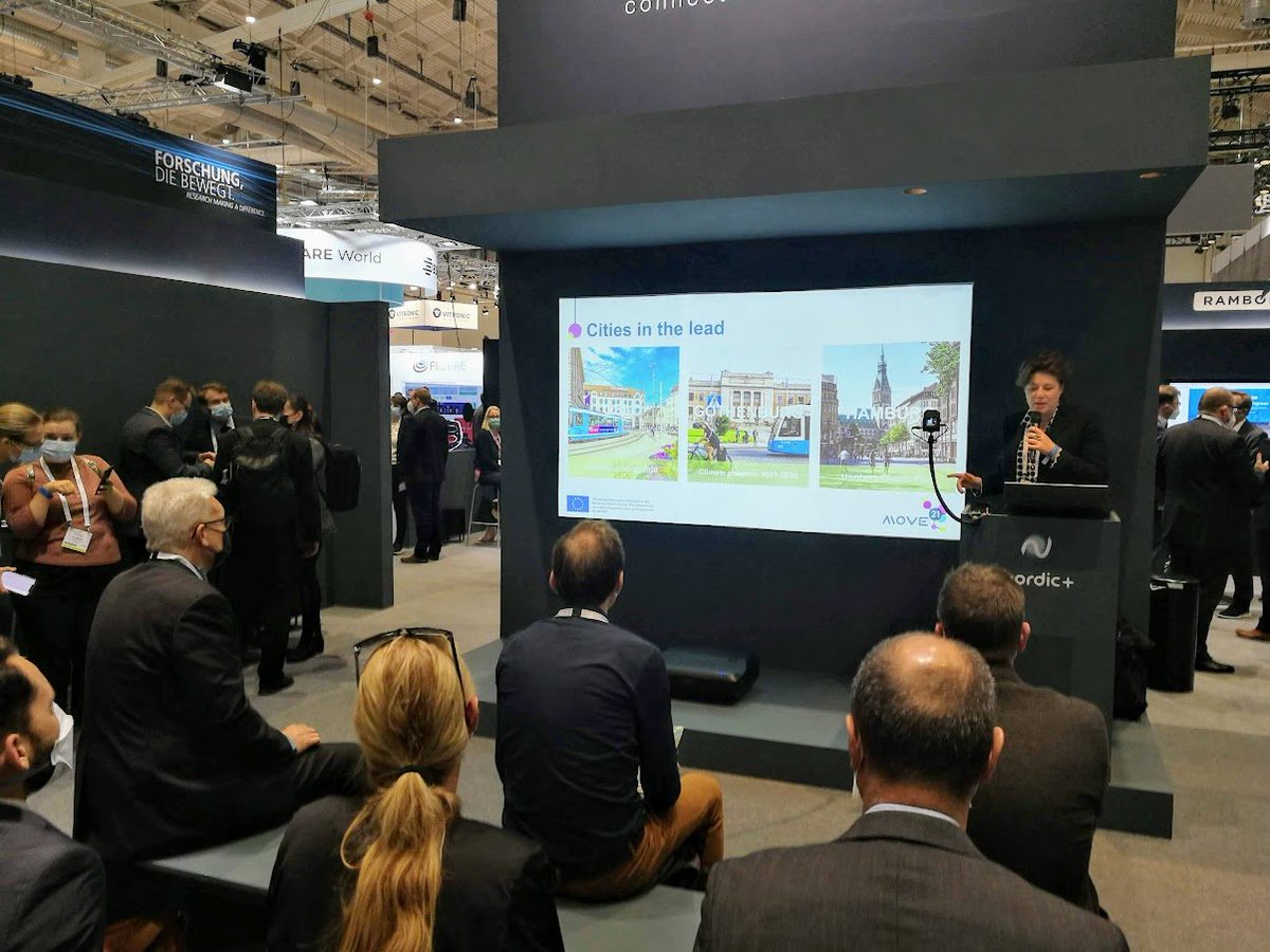cinea_eu's tweet photo. How to transform European #cities into smart, zero-emissions nodes for #mobility and #logistics?

#EU-funded @move21eu is presenting its project at #ITSHamburg2021 !

📅Don't miss tomorrow's special #city session if you're in #Hamburg!

💻https://t.co/gRpKX06WSt 

#H2020Transport https://t.co/C1FanEnN6v