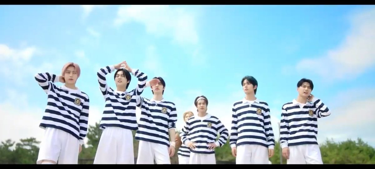 Narkissa171's tweet photo. Podemos hablar de que  desde sus inicios ya tienen grandes presentaciones,combacks,MVS, que me siento orgullosa de ser engene  desde su debut y ya falta poco para que cumplan su primer años.
#ENHYPEN
#TAMED_DASHED
#ENGENE
#DIMENSION_DILEMMA https://t.co/gZ9J6tc4Hd