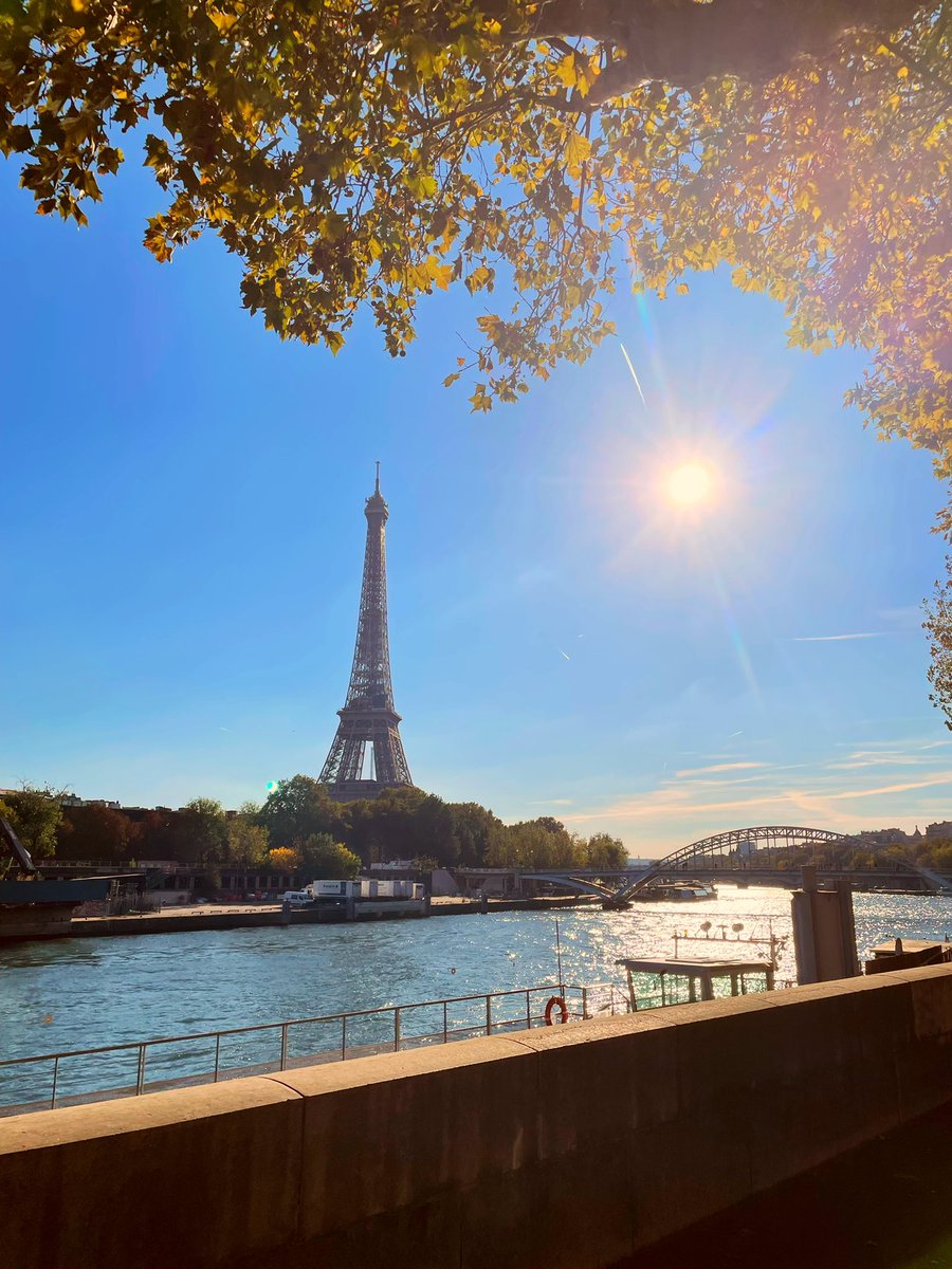 LeahAshe's tweet photo. 🇫🇷🤍 https://t.co/1kh8kQn7ii