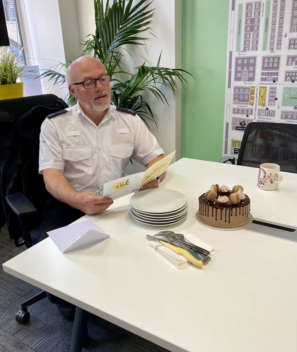 PC Miller is retiring from Marylebone SNT after many years. Thanking him for everything he has done for Marylebone and it’s community. We wish him all the best. He will be missed #saferneighbourhoods #thankyou