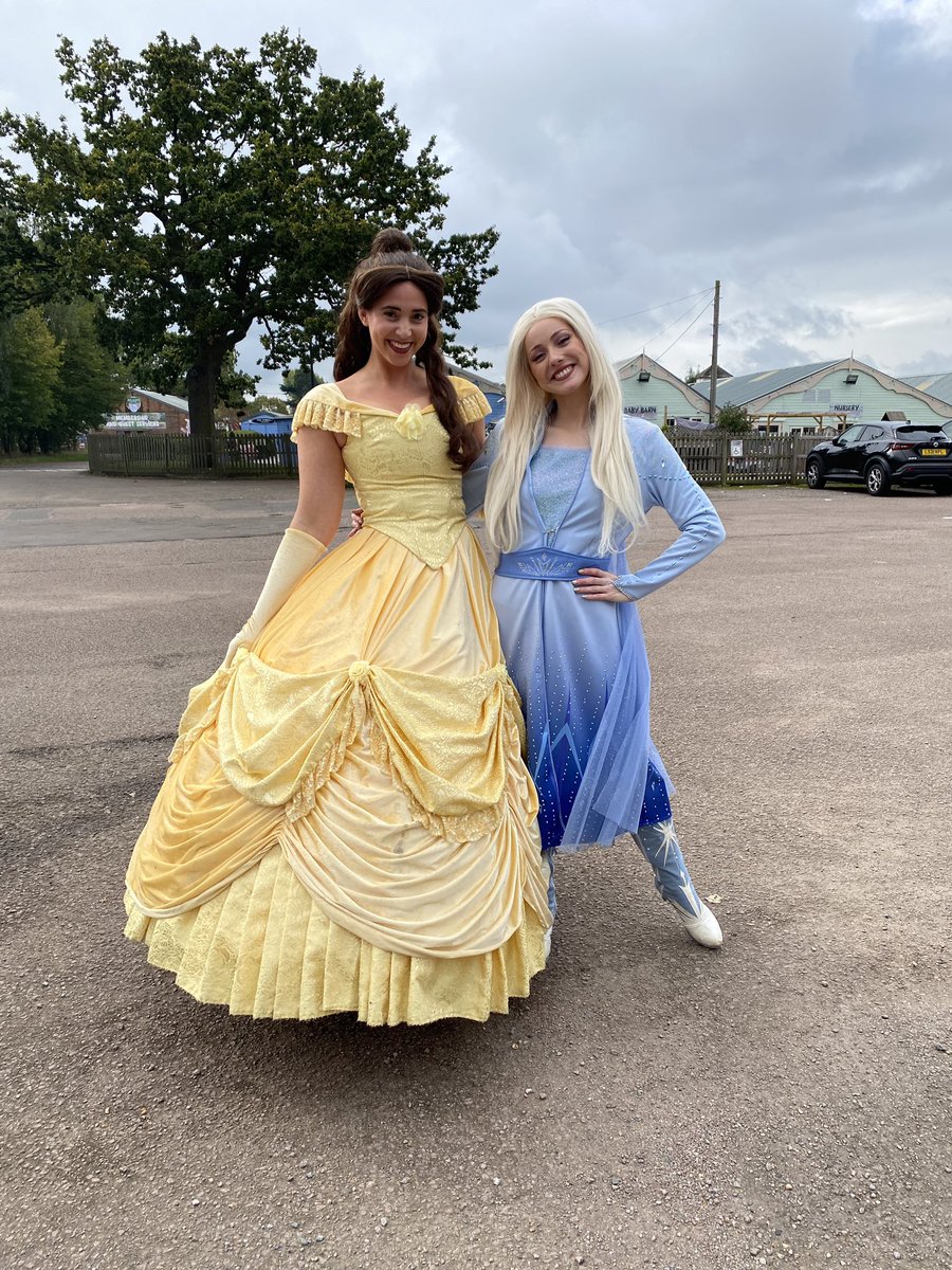 ellaxrichardsx's tweet photo. Loved being a princess with my girl Moll yesterday @molanne33 🥺❤️ https://t.co/VI10sDJToz