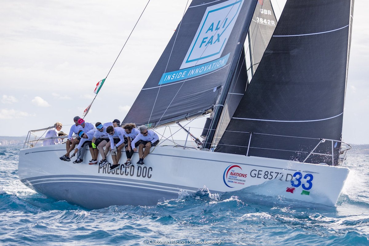 WineNewsIt's tweet photo. .@ProseccoDOC ancora una volta con il grande #sport, come “#OfficialSparklingWine” della storica @RegataBarcolana, nei giorni scorsi, nel Golfo di #Trieste, anche “a bordo” delle #imbarcazioni a #vela la “#Portopiccolo #ProseccoDoc”, la “#Selene” e la “#Swanderful” (ph: Lucchi) https://t.co/555rAJ2DuD