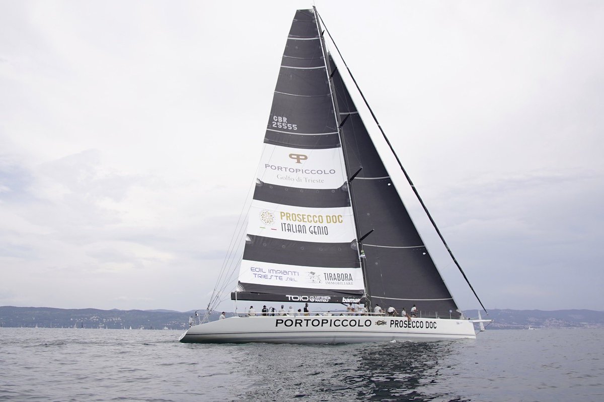 WineNewsIt's tweet photo. .@ProseccoDOC ancora una volta con il grande #sport, come “#OfficialSparklingWine” della storica @RegataBarcolana, nei giorni scorsi, nel Golfo di #Trieste, anche “a bordo” delle #imbarcazioni a #vela la “#Portopiccolo #ProseccoDoc”, la “#Selene” e la “#Swanderful” (ph: Lucchi) https://t.co/555rAJ2DuD