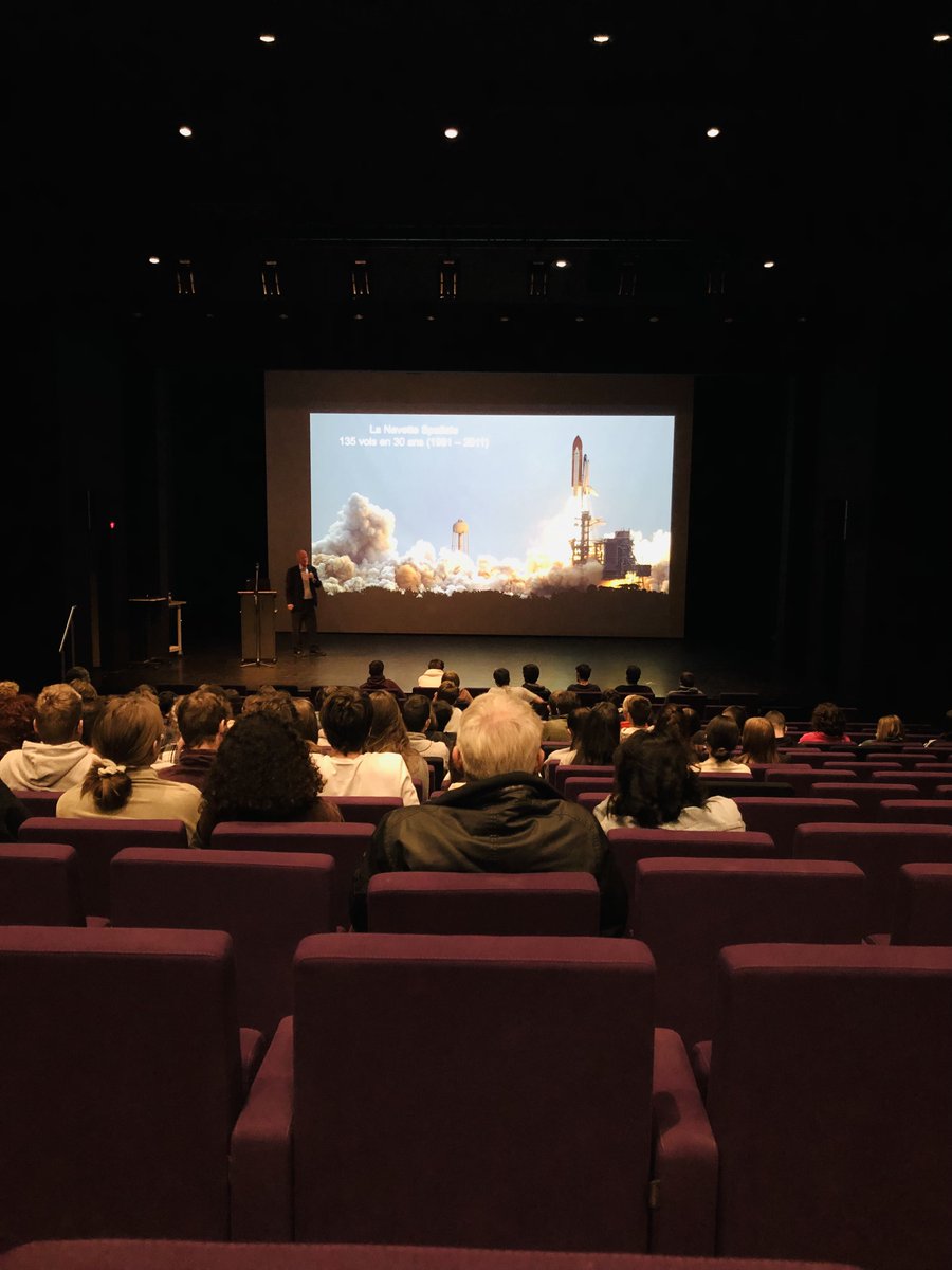 ScienceValais's tweet photo. En direct du #TecDay de la @SATW_ch au Lycée-Collège des Creusets à #Sion👀L'occasion pour les élèves de participer à près de 65 ateliers, à des conférences de @Astroclaude et de @EPFL et de rencontrer des personnalités de la #recherche et de l'#industrie👥https://t.co/rw5GTZcGzm https://t.co/l3d5ropmGN