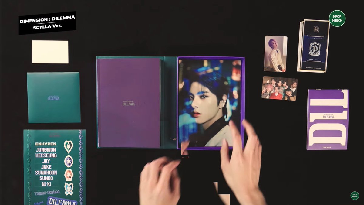 namaewariki's tweet photo. LOOK AT HOW BEAUTIFUL THE ALBUMS AND THE PCS ARE!!! https://t.co/zryZdMenjW