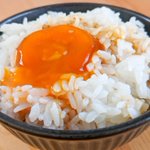 ご飯があっという間になくなっちゃう？!卵黄を特製ダレに漬けるだけの簡単レシピ!