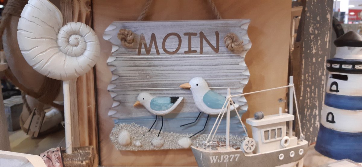 comic_sansation's tweet photo. Deutsche Nordsee Romantik

#moin #comicsans #nordseeurlaub #kitsch #möwendeko https://t.co/u9xiPFnJMd