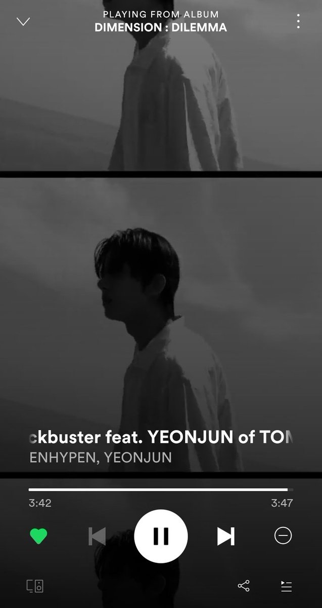 hhmnyaring_'s tweet photo. But tbh this song is so good!!!😭😭 I love the rock vibes in it so muchhhh ㅠㅠㅠㅠㅠ it suits them!!!! https://t.co/zBXH0n8RDD