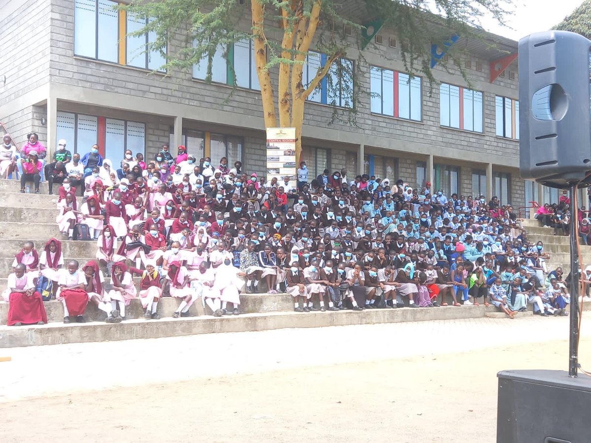 HOPEINLIFE18's tweet photo. International Day of Girl Child.We served 600+girls .Lots of education,fun,refreshments and dignity packs for all girls.Thanks  for who supported the event.Glory be to GOD https://t.co/4KeDFdrAsm