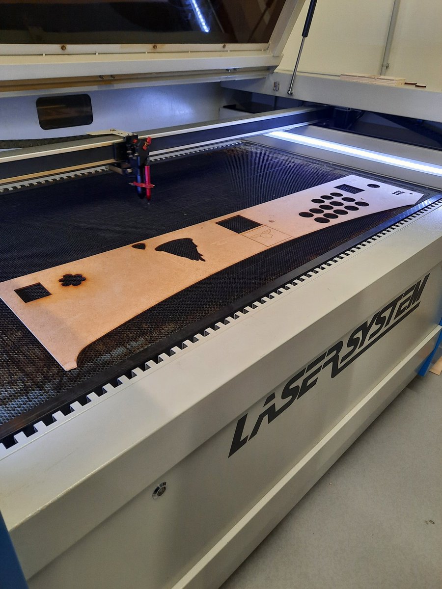 Delphine Litchman tweet media