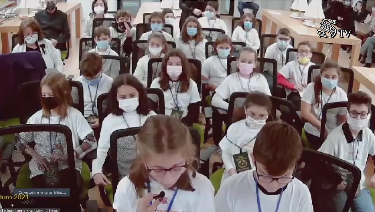 Banchi con pedali! Con l'energia delle pedalate si carica la lim e i tablet e si scarica l'energia tipica dei bambini: questa è un'altra delle belle proposte per la #scuola del futuro chiesta dai #bambini
#OraDiFuturo 
#THSN4Families <a href="/GeneraliItalia/">GENERALI ITALIA</a>