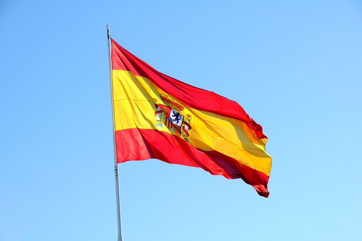 ¡Feliz #DiaDeLaHispanidad!🇪🇦
Además del día de la Virgen del Pilar y de la Guardia Civil, ¡Felicidades!.
Nuestra bandera es un símbolo de unión, no de enfrentamiento, que no tiene más dueño que todos y cada uno de los españoles que amamos nuestro país. 
¡Viva España!