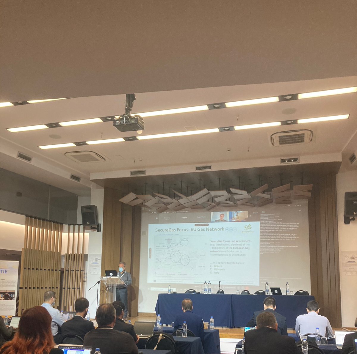 SAFECARE project tweet media