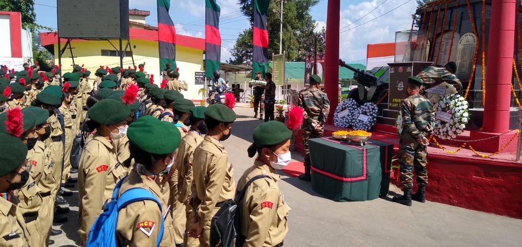 nccner's tweet photo. *Swarnim Vijay Varsh Celebrations*
04 Offrs, 01 ANO and 174 cadets of NCC Gp HQ Kohima attended the Celebratory function at IGAR (N). Cadets and NCC officers laid wreath on the war memorial in the memory of the valiant soldiers who laid down their lives in the line of their duty. https://t.co/7L3nHCsyJp
