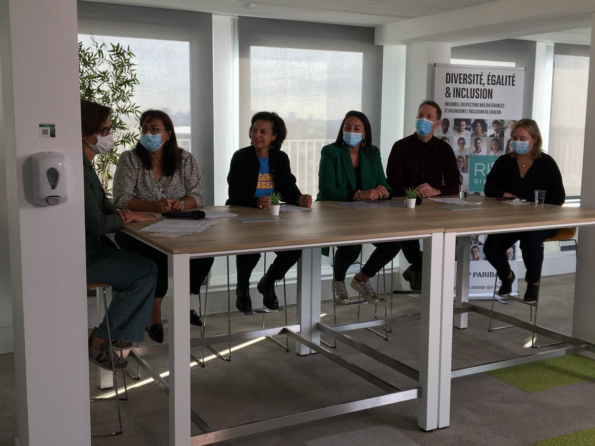 arianebenard75's tweet photo. La #diversity week: ils ont pitché et nous ont convaincus de les rejoindre : @BNPP_MixCity #Pride @Afrinity_bnpp #Wegeneration #HappyMéShareMore et #AllAbroad Merci @GiordanoIsabel pour l’animation stimulante @Sf_Merlo https://t.co/UHxE9EPgXw