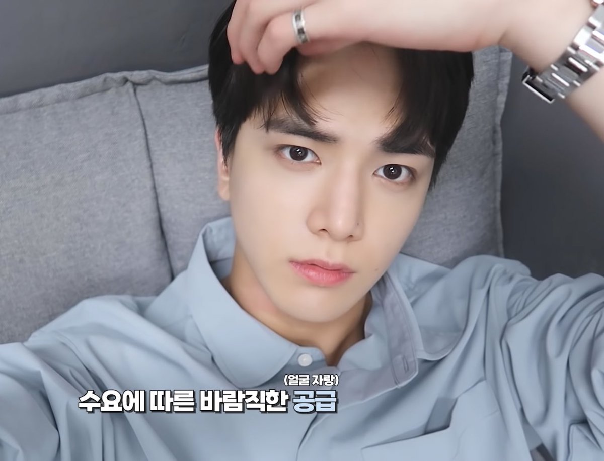 YHOONLOOKS's tweet photo. younghoon is unreal https://t.co/NUjIBTbkZn