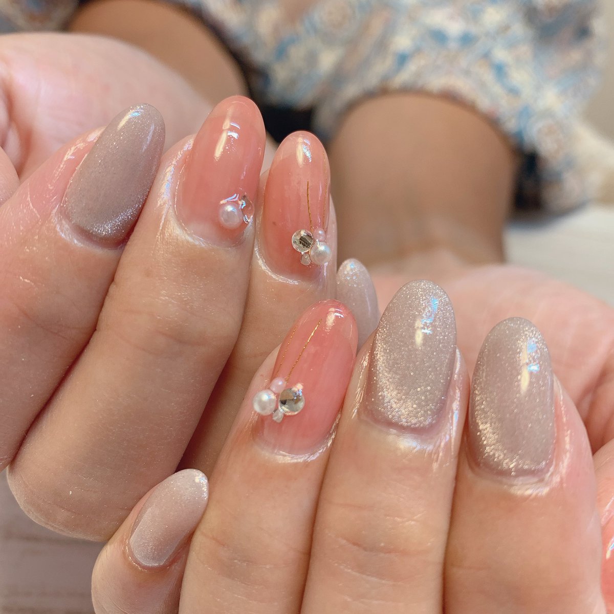 ネイルタウン Nailtown星型 スター 高品質ホログラム鏡の様なキラキラ反射 薄型でジェルやアクリルの埋め込みにも最適 ネイル ジェルネイル おうち時間 堅実な究極の