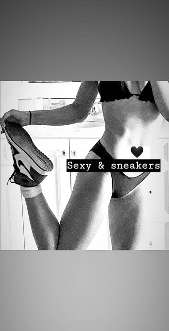 ❤️👟 https://t.co/hj4yd7VBU2