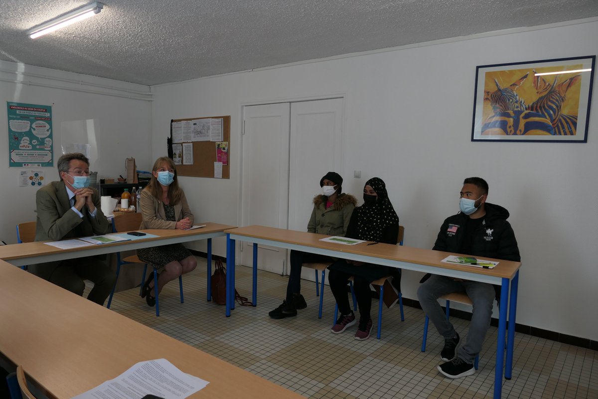 Prefet_10's tweet photo. #SEMAINEDELINTEGRATION
Le préfet de l'Aube s'est rendu ce matin à l'association auboise pour l'accueil des travailleurs et des migrants (AATM), dans le cadre de la semaine de l'intégration.
#emploi #logement #integration https://t.co/GG9dL4A3Fe